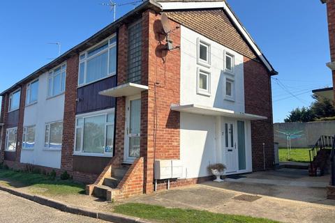 2 bedroom ground floor maisonette to rent, Silverdale Court, Clacton On Sea CO15
