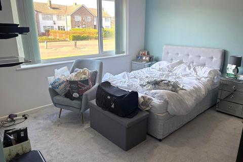 2 bedroom ground floor maisonette to rent, Silverdale Court, Clacton On Sea CO15