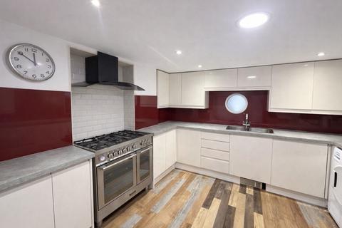 4 bedroom terraced house for sale, Aberdeen Terrace, Clayton, Bradford
