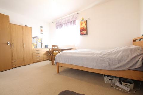 undefined, Colnbrook