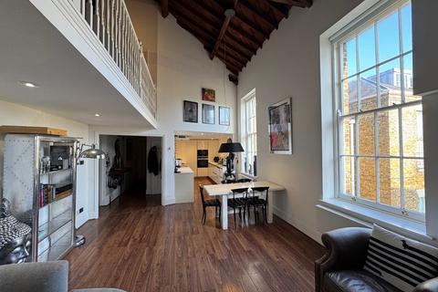 2 bedroom apartment to rent, Royal Drive, London N11