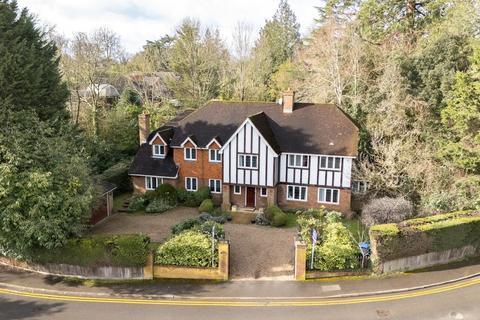 5 bedroom detached house for sale, South Park Drive, Gerrards Cross