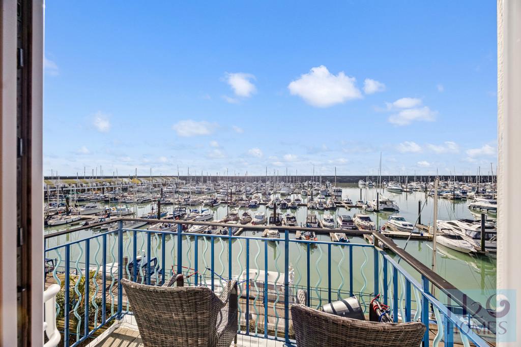 The Strand, Collingwood Court, Flat 35-006