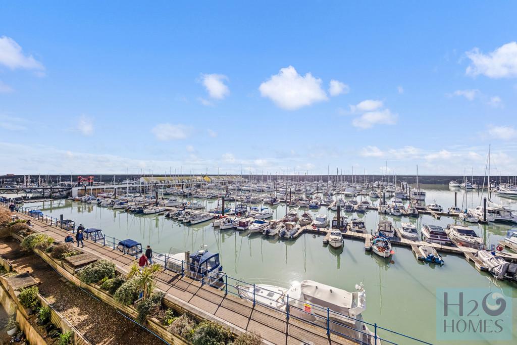 The Strand, Collingwood Court, Flat 35-005
