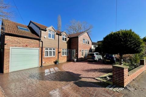 undefined, Foxholes Crescent, Calverley