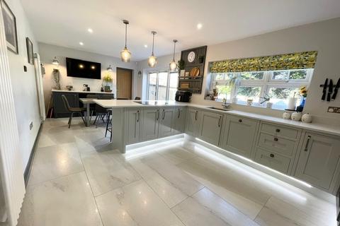 undefined, Foxholes Crescent, Calverley