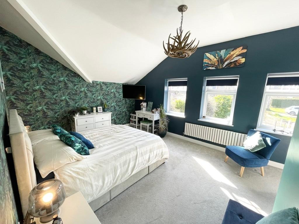 Master Bedroom2