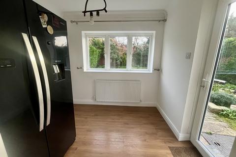 House share to rent, Queens Way, Feltham