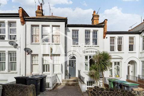 2 bedroom apartment for sale, Woodland Gardens, Muswell Hill N10