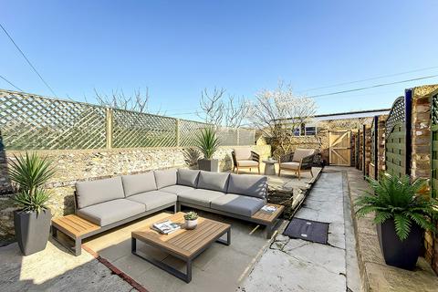 3 bedroom property for sale, Queen Street, Littlehampton, BN17