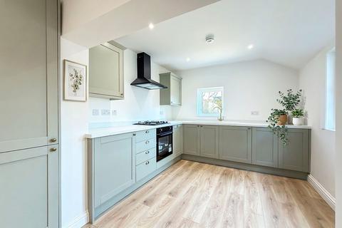 3 bedroom property for sale, Queen Street, Littlehampton, BN17