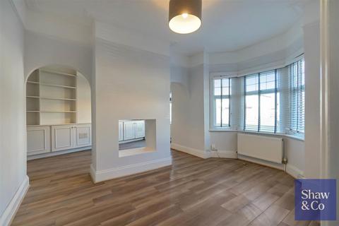 3 bedroom end of terrace house for sale, Kneller Road, Twickenham TW2