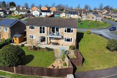 3 bedroom detached house for sale, Glenfield Drive, Great Doddington, Northamptonshire NN6