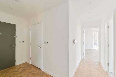 2 bedroom flat to rent, Clapham Park, Balham, London, SW4