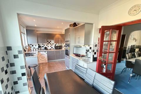 4 bedroom terraced house for sale, Castleview Gardens, Redbridge IG1