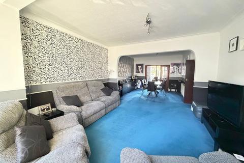 4 bedroom terraced house for sale, Castleview Gardens, Redbridge IG1