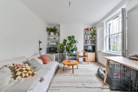 undefined, Queen Margarets Grove, Mildmay, London, N1