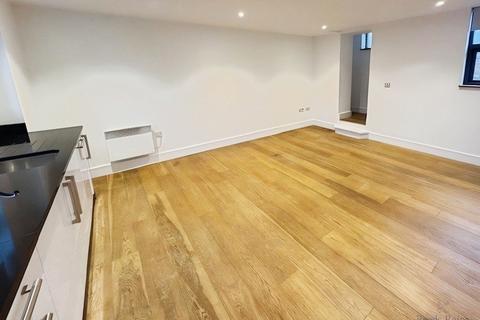 1 bedroom apartment to rent, Stonehouse Green, Cheshire CW12