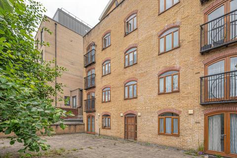 2 bedroom flat for sale, Newbury House, New Barnet, Barnet, EN4