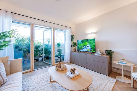 1 bedroom flat to rent, The Mirador, Acton, W3