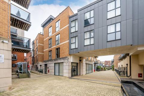 2 bedroom flat for sale, Victoria Road, Surbiton, KT6