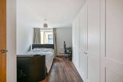 2 bedroom flat for sale, Victoria Road, Surbiton, KT6