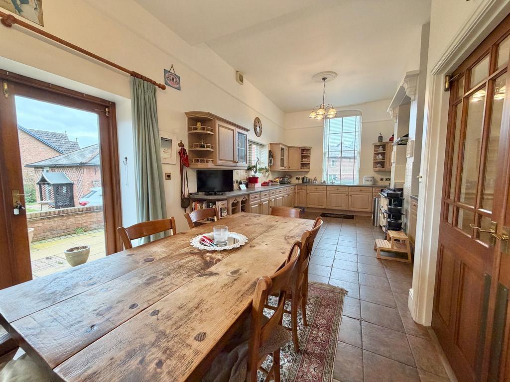 Dining Kitchen