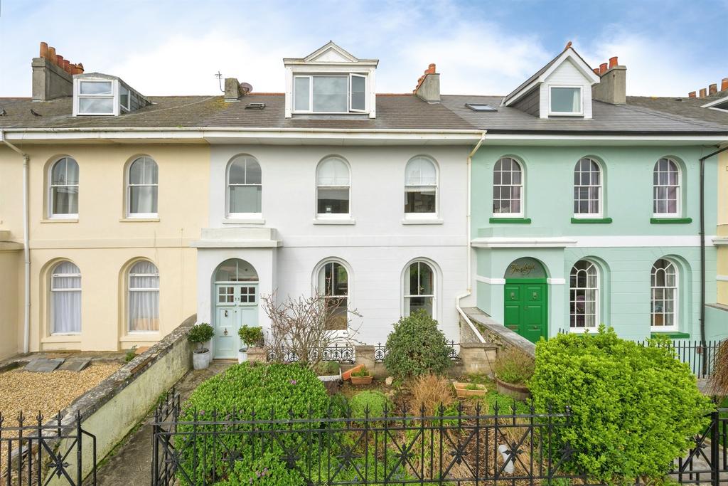 6 bedroom terraced house for sale