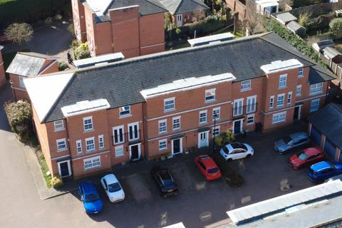 Rowan Mews, Tonbridge