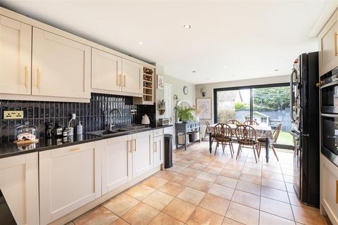 4 bedroom detached house for sale, Camberley Place, Harpenden