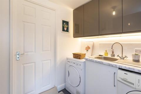 4 bedroom detached house for sale, Camberley Place, Harpenden