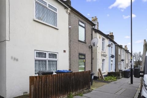 2 bedroom terraced house for sale, Clifton Road, London, SE25