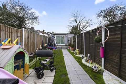 2 bedroom terraced house for sale, Clifton Road, London, SE25