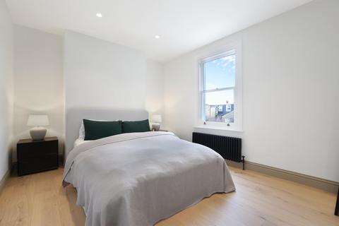 2 bedroom apartment for sale, Fenwick Road, London