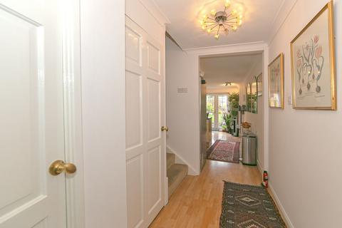 3 bedroom terraced house for sale, Waterside, Peartree Bridge, MK6