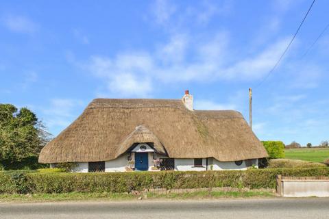 3 bedroom detached house for sale, Lower Icknield Way, Great Kimble, HP17