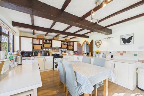 3 bedroom detached house for sale, Lower Icknield Way, Great Kimble, HP17