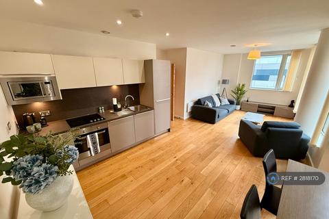 2 bedroom flat to rent, High St, Manchester, M4