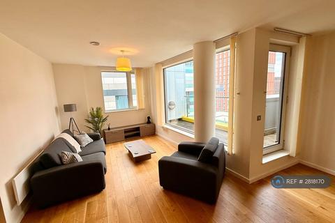 2 bedroom flat to rent, High St, Manchester, M4
