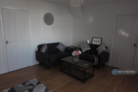 3 bedroom semi-detached house to rent, Gloster Rope Walk, Dover, CT17