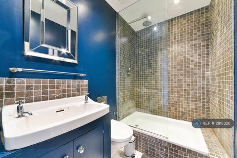 2 bedroom flat to rent, Gloucester Road, London, SW7
