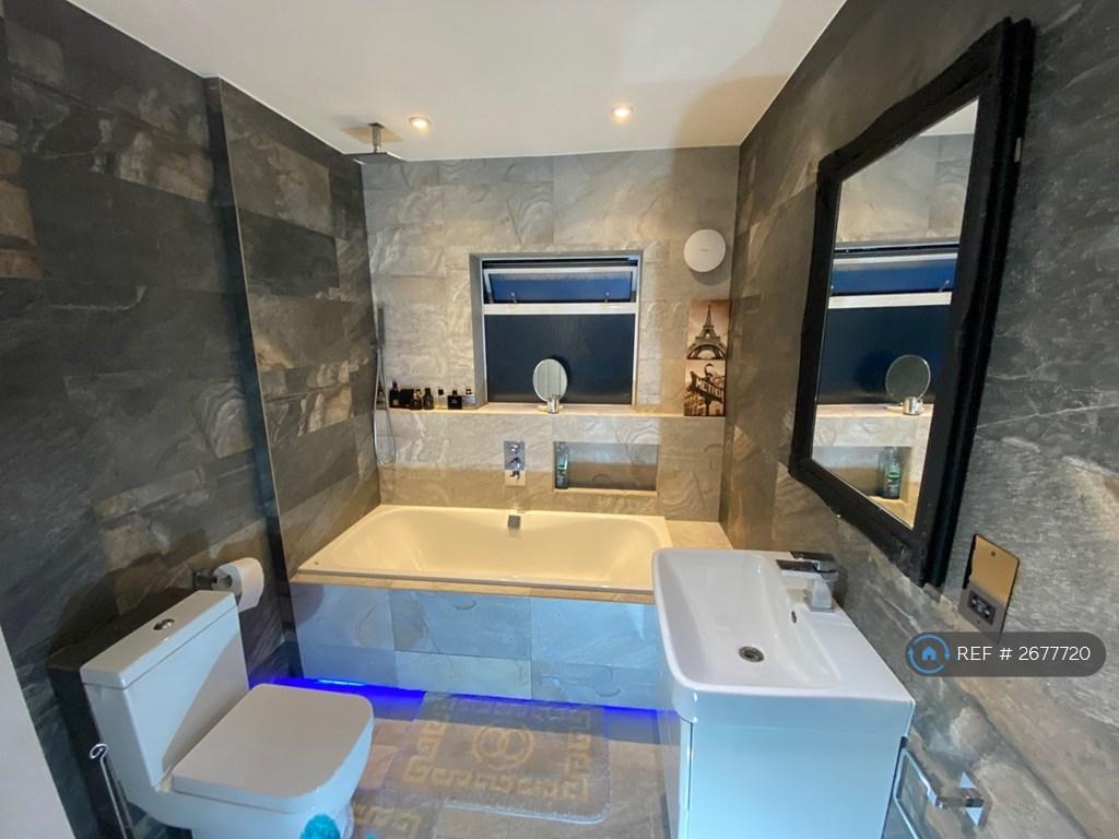Main Bathroom