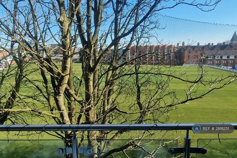 2 bedroom flat to rent, Union Road, Solihull, B91