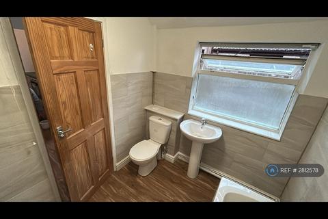 3 bedroom terraced house to rent, Bulkington Road, Bedworth, CV12