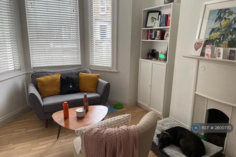 1 bedroom flat to rent, Queens Park, London, W10