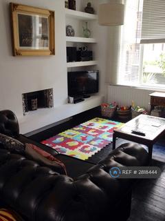 2 bedroom terraced house to rent, Thornford Road, London, SE13