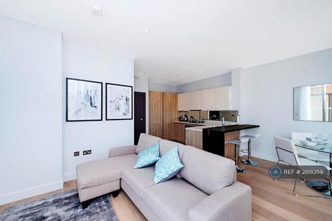 2 bedroom flat to rent, Plaza Gardens, London, SW15