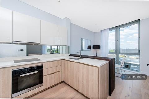 2 bedroom flat to rent, Plaza Gardens, London, SW15