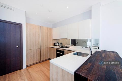 2 bedroom flat to rent, Plaza Gardens, London, SW15