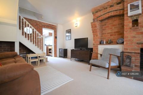 3 bedroom terraced house to rent, Francis Road, Reading, RG1